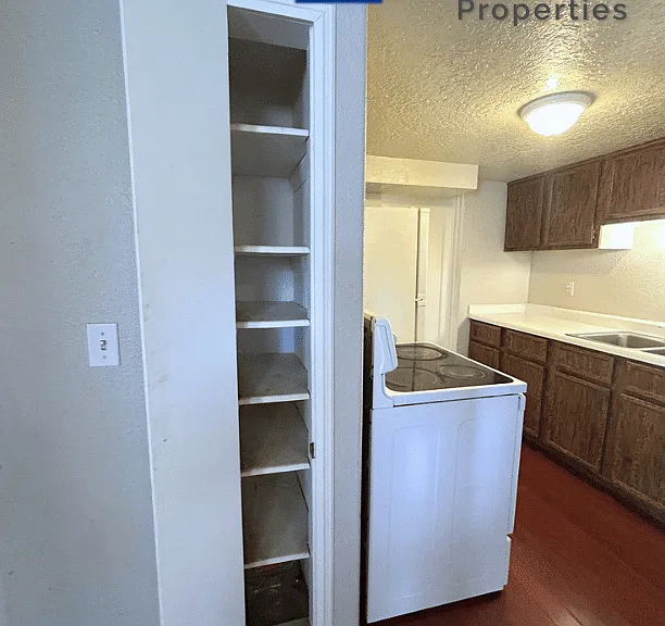 735 N Grant Ave #2 — Photo 4