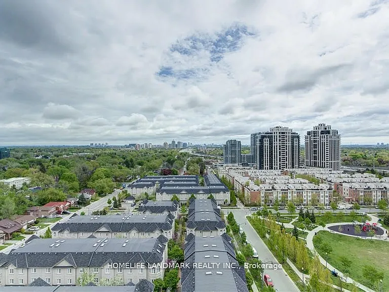 16 Harrison Garden Blvd #LPH08 — Photo 9