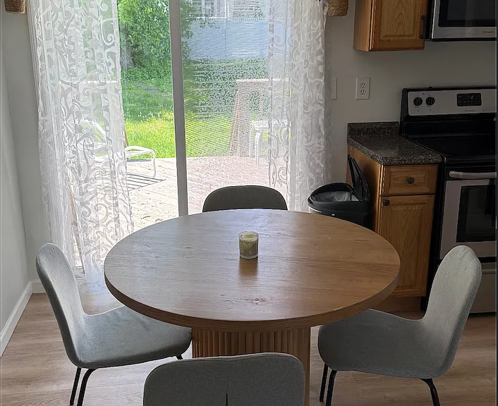 25 Doten Ave — Photo 3