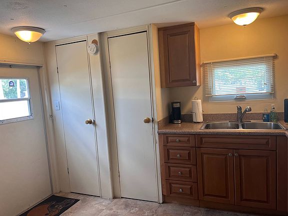 5th image of 2320 Bee Ridge Rd Lot 62