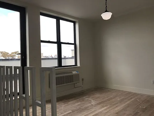 Rented by Nooklyn NYC LLC | media 34