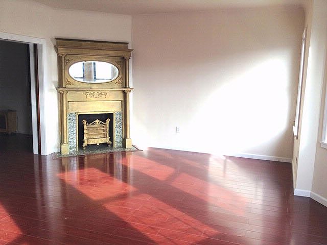 2nd image of 9010 Rockaway Beach Blvd