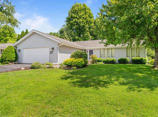667 Westport Dr, Rockton, IL 61072