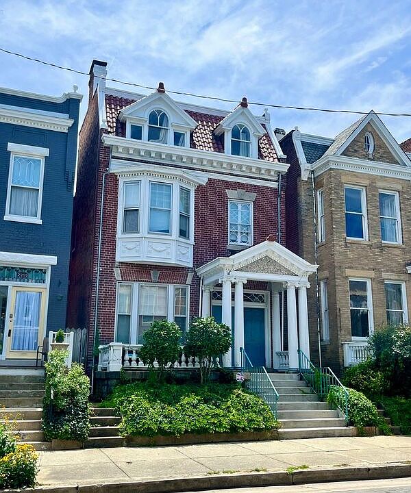 1st image of 2207 W Grace St APT B