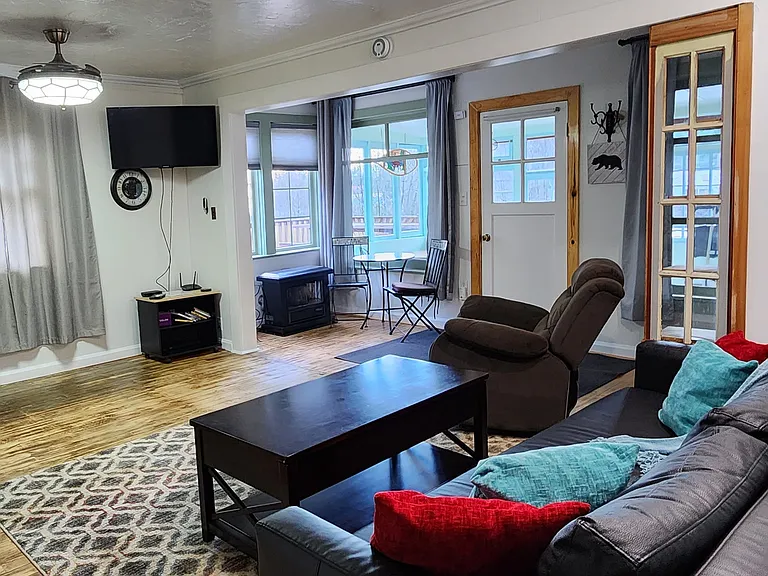122 Bearberry Ln — Photo 6