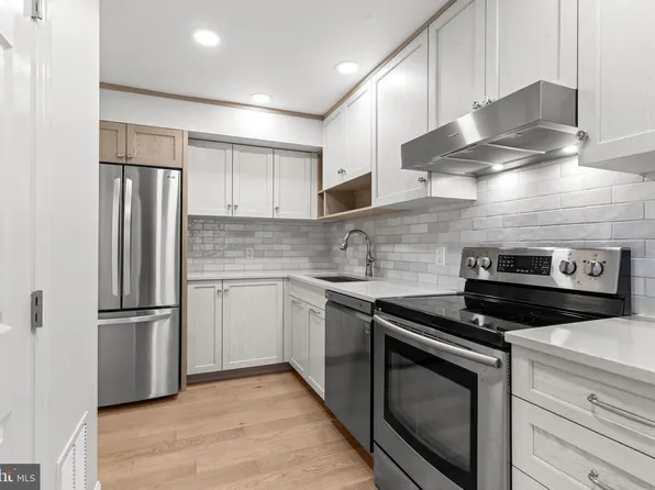 600 Edison Ave #606, Philadelphia, PA 19116