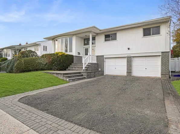 3435 Courtney, Baldwin Harbor, NY 11510