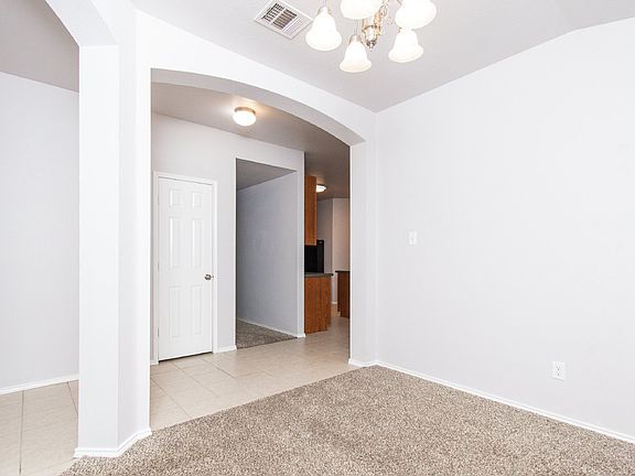 4th image of 6003 Shamrock Dr