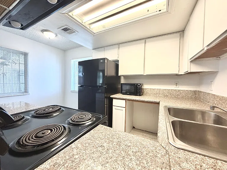 3427 E Cheyenne Ave #A — Photo 20