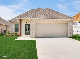 132 Ridley Ln, Youngsville, LA 70592