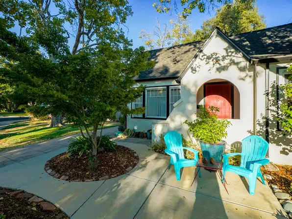 2813 27th St, Sacramento, CA 95818
