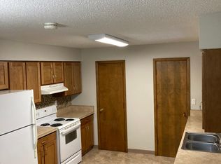 1436 17th Ave S, Fargo, ND 58103