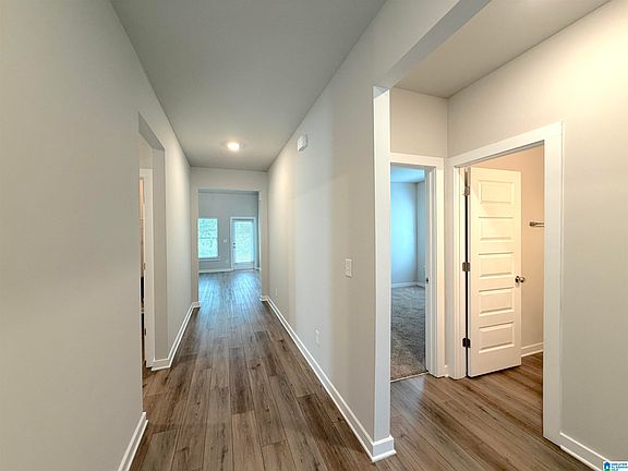 4th image of 250 Avalon Way