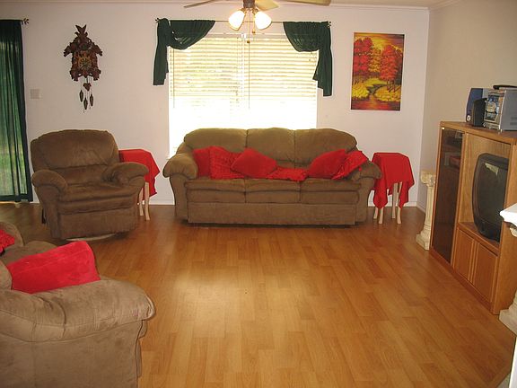 3rd image of 2106 E Gann Hill Dr