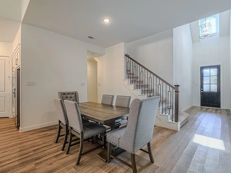 662 Lost Maples Bend Ln — Photo 8
