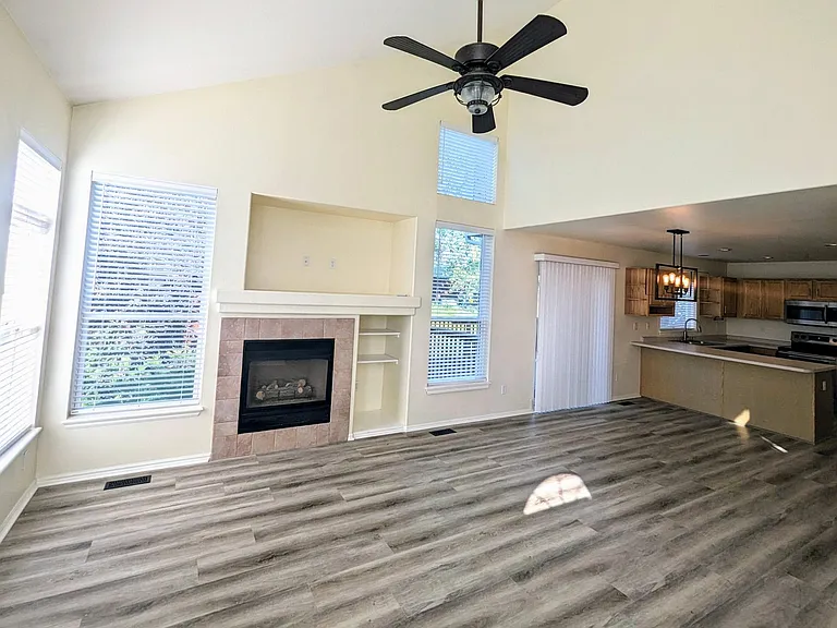 8762 Wildrye Cir — Photo 3