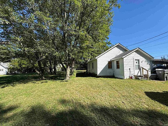 2nd image of 1015 W Gourley Pike