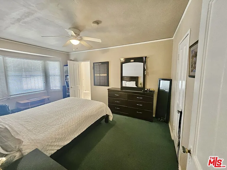 2211 W 78th Pl — Photo 33