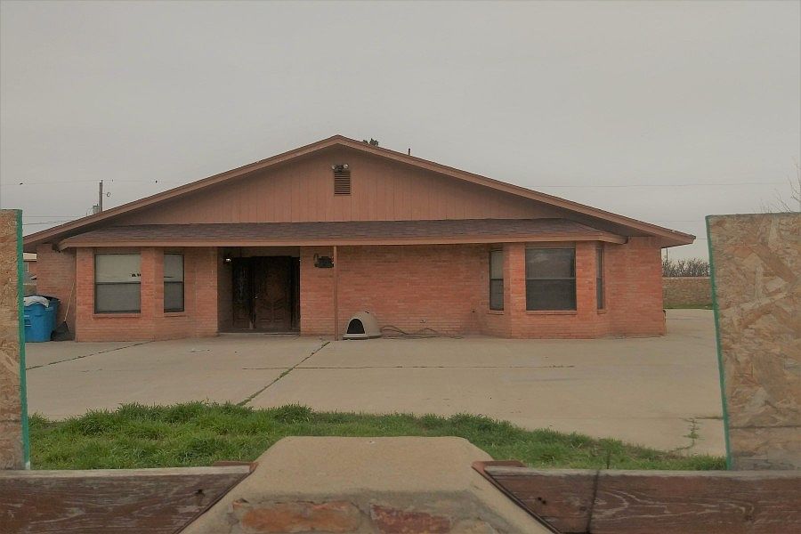 1st image of 10928 Donna Marie Dr
