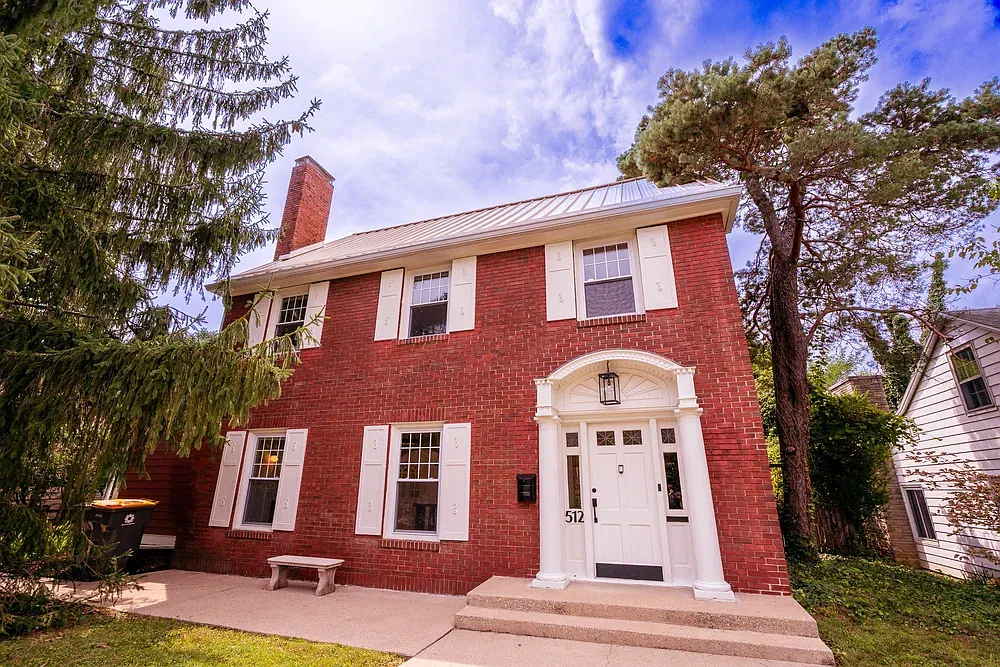 5 bed, 3214 sqft, $5,500 — Photo 1
