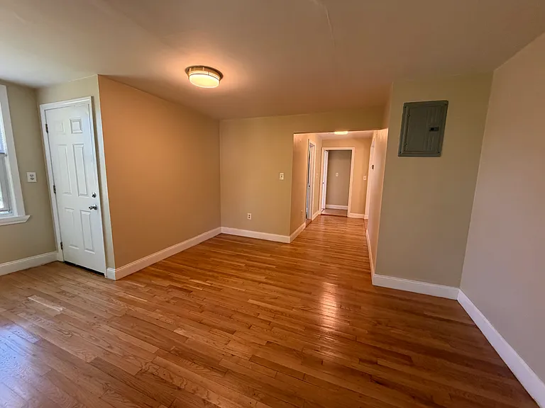 117 Arlington St #B — Photo 8