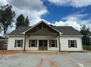 10722 Lee Road 379, Valley, AL 36854