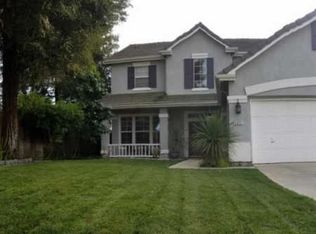 5631 W La Vida Dr, Visalia, CA 93277