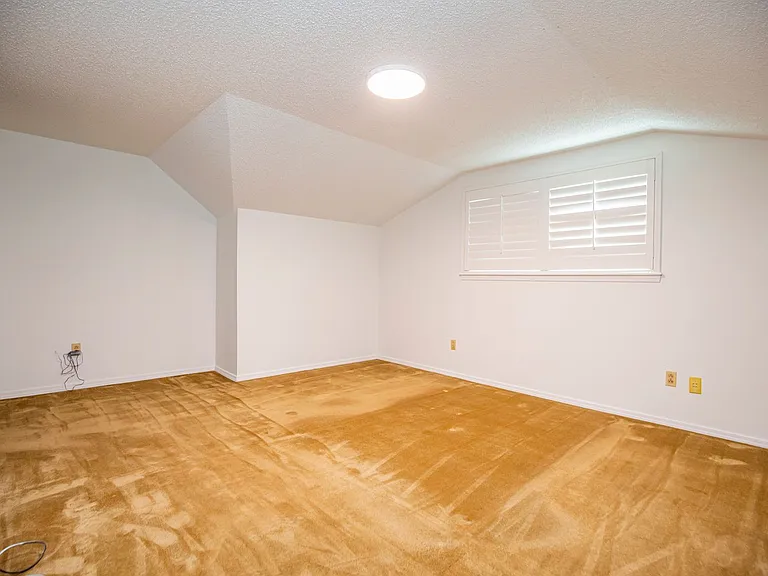 820 S 13th St — Photo 13
