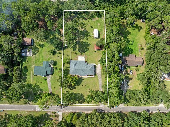 5th image of 77 Edgewood Dr