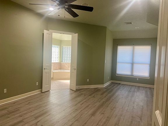2nd image of 2527 Caney Creek Ct