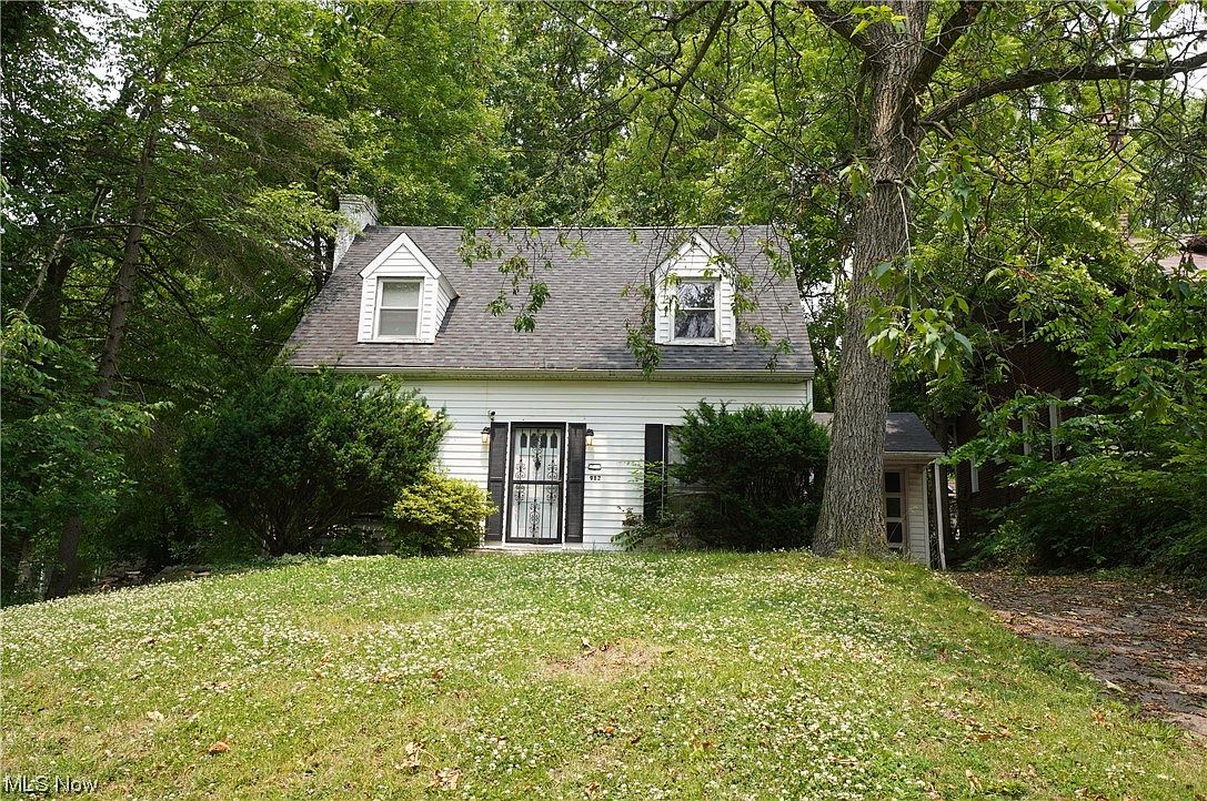 982 Winona Dr, Youngstown, OH 44511 Zillow