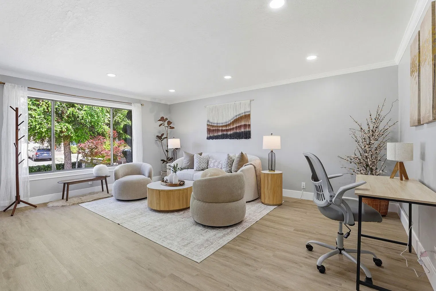 3 bed, 2.0 bath, $10,142 — Photo 2