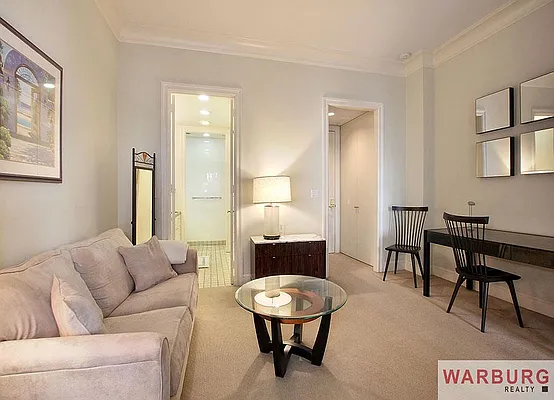 Rented by Warburg | media 21