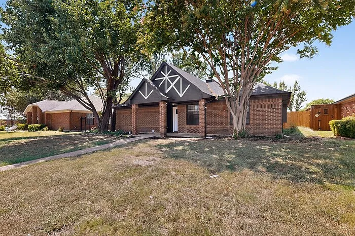 3701 University Dr — Photo 4