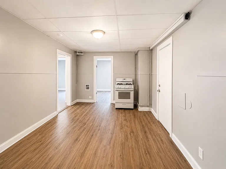 291 E Main St #2E — Photo 3