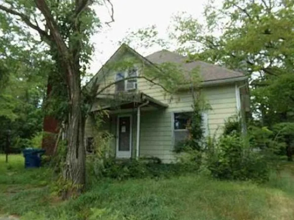 414 N Kentucky St, Carterville, MO 64835