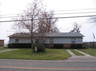 704 Canal Cove Rd, Lake Waccamaw, NC 28450