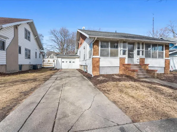 404 E Ash St, Fairbury, IL 61739