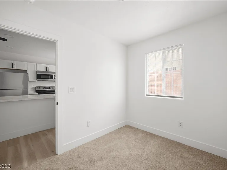 623 N 10th St #C — Photo 8