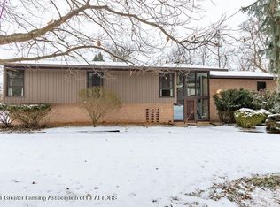 3650 Golfview Dr, Williamston, MI 48895