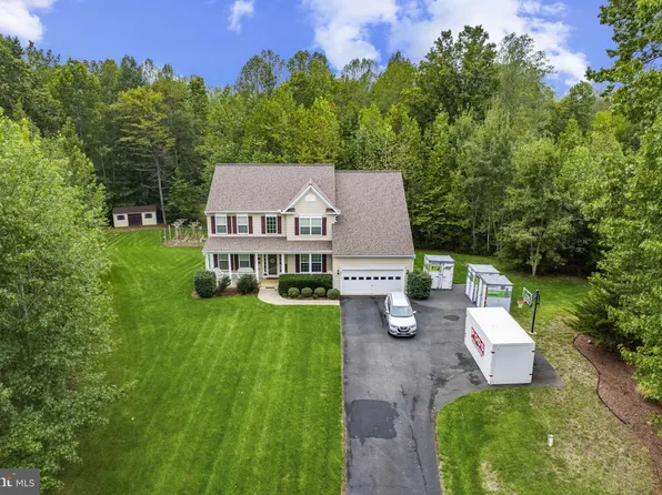 57 Boxwood Dr, Fredericksburg, VA 22406