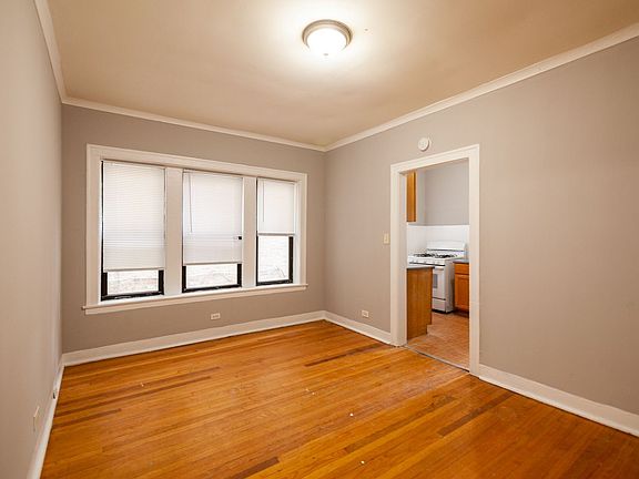 3rd image of 6507 N Hoyne Ave #1N