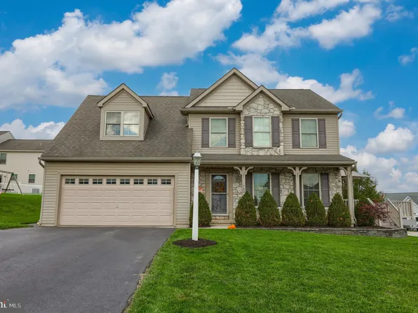 750 Danbury Dr, Red Lion, PA 17356