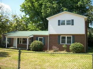 418 E 20th St, Newton, NC 28658