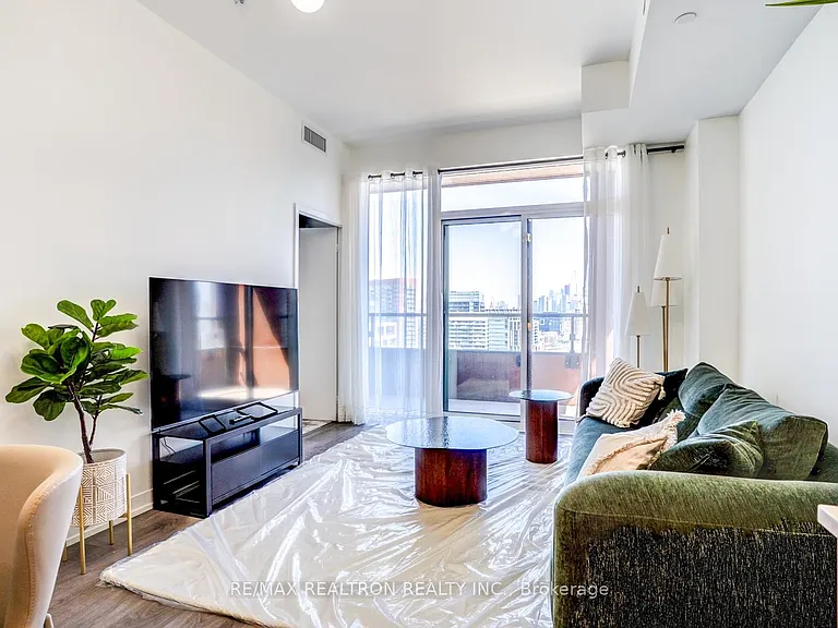 270 Dufferin St #Penthouse 17 — Photo 8