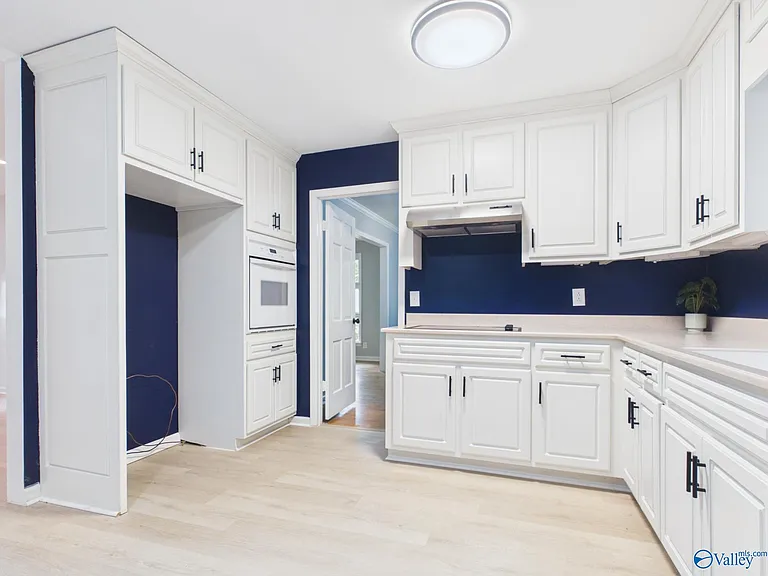 6808 Jones Valley Dr SE — Photo 2