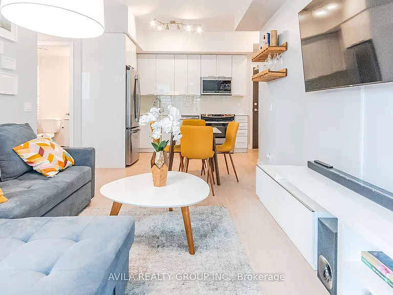 10 Park Lawn Rd #320 — Photo 10