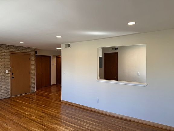 5th image of 2659 Madison Rd APT 4