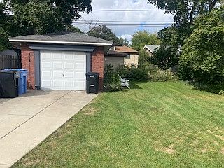 2nd image of 2302 W 112th St