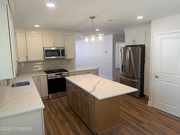 5th image of 373 Costa Mesa Drive